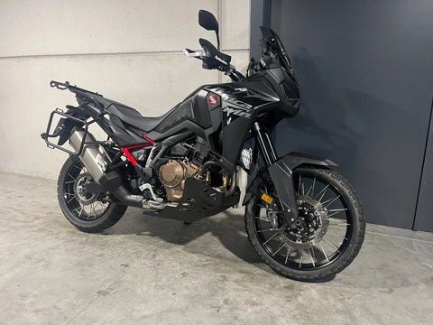 CRF1100 Africa Twin manueel vol leuke extra's (BTW moto) CRF1100 Africa Twin manueel vol leuke extra's (BTW moto)