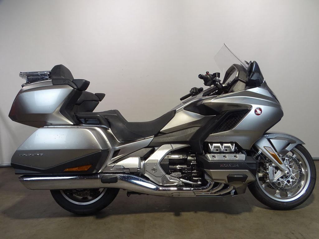  GL 1800 TOURING DELUXE DCT