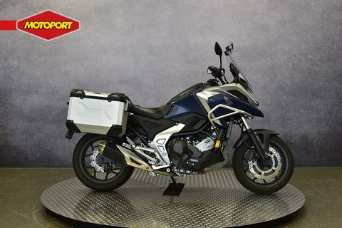  NC 750 X DCT