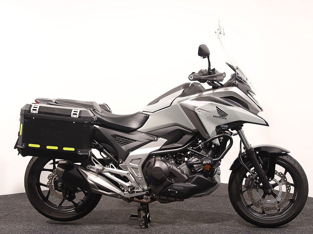  NC 750 X DCT