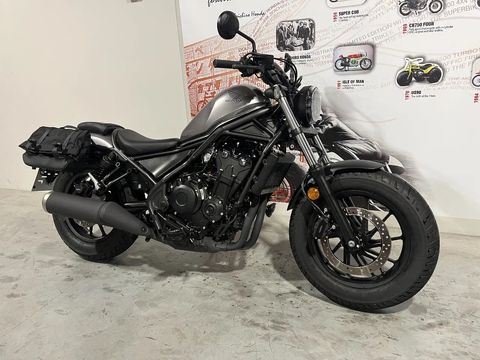  CMX500 Rebel in nieuwstaat met tassenset