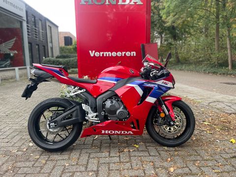  CBR600RR