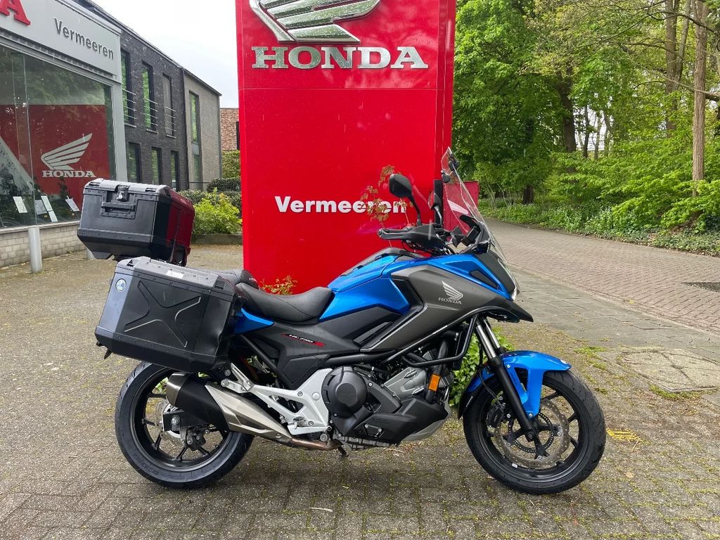  NC750X DCT