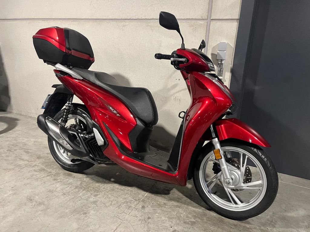  SH125 handige grote wielenscooter