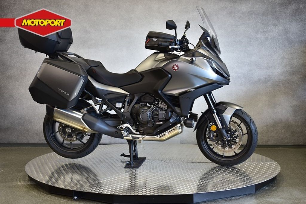  NT 1100 DCT