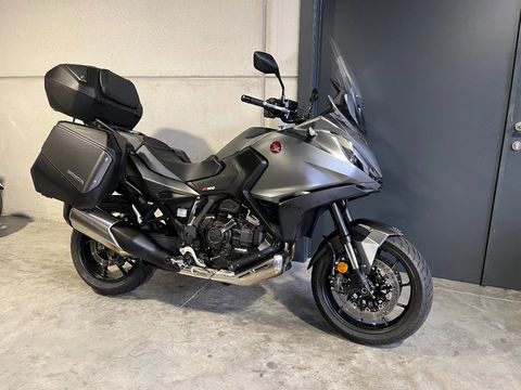  NT1100 DCT met urban pack van 1ste eigenaar