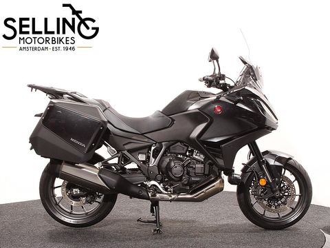  NT 1100 DCT NHC52 Gunmetal Black Metallic