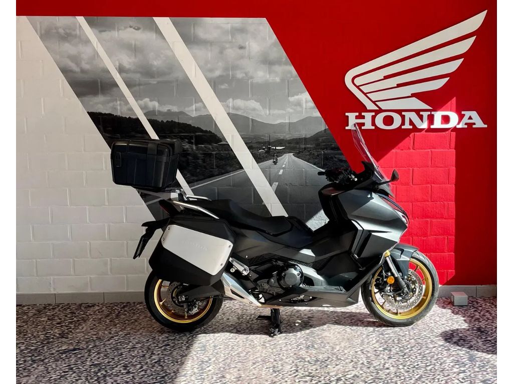  NSS750 Forza