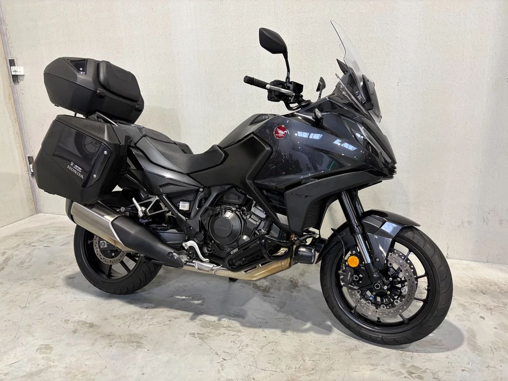  NT1100 Manueel met Topcase, valbaren en verstralers